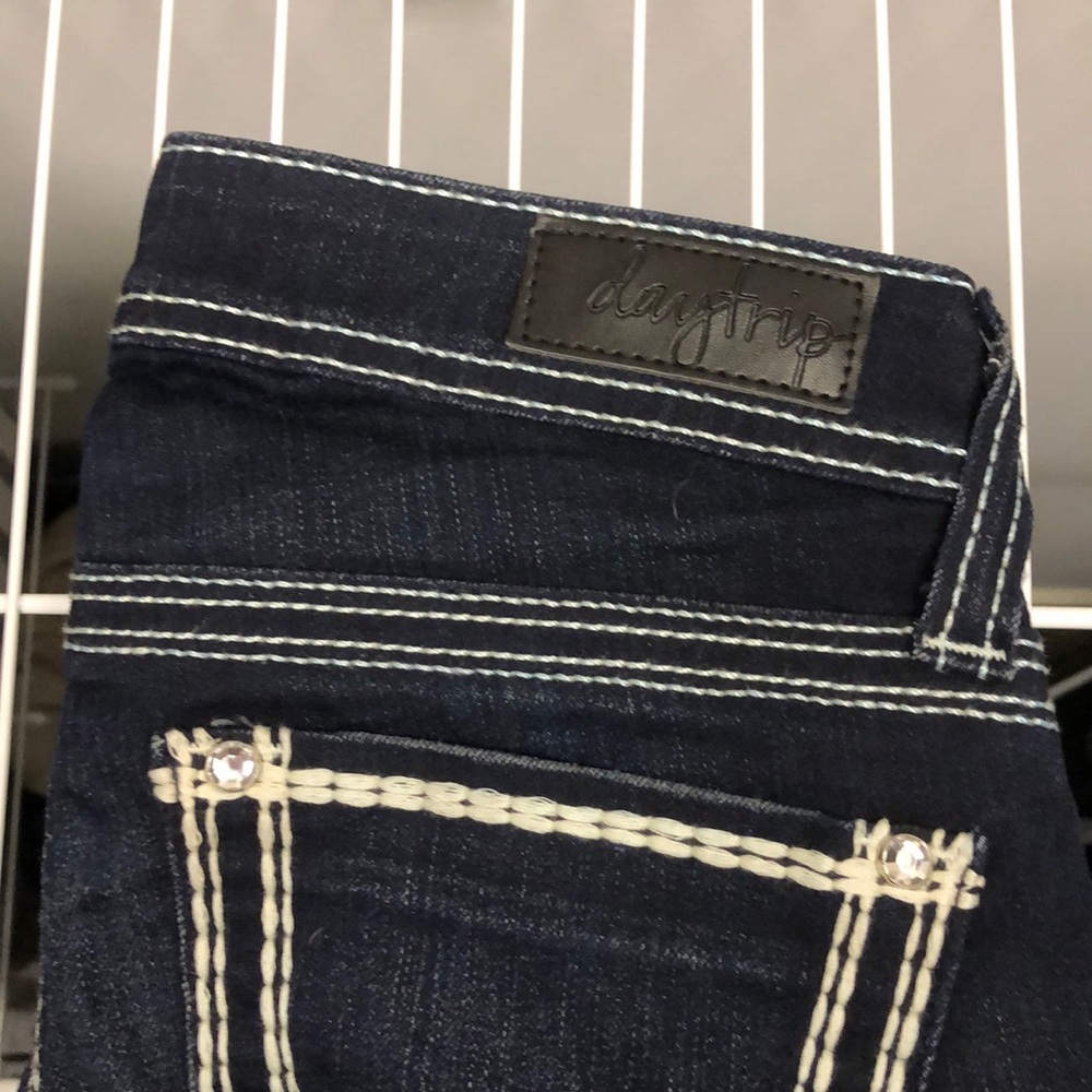 BUCKLE - Daytrip Jeans